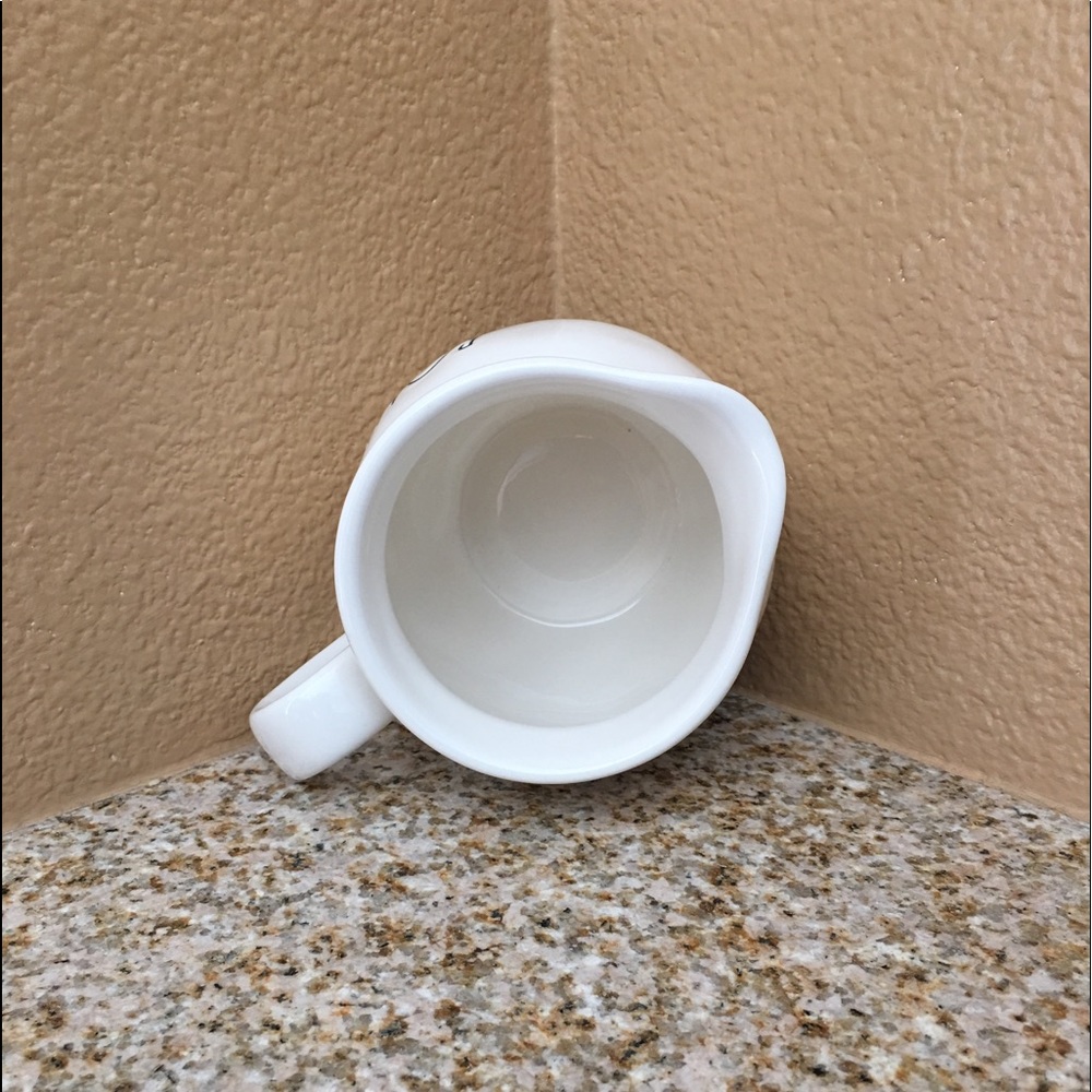 ☕️ POUR Cream Cup ☕️ - Picture 3 of 4